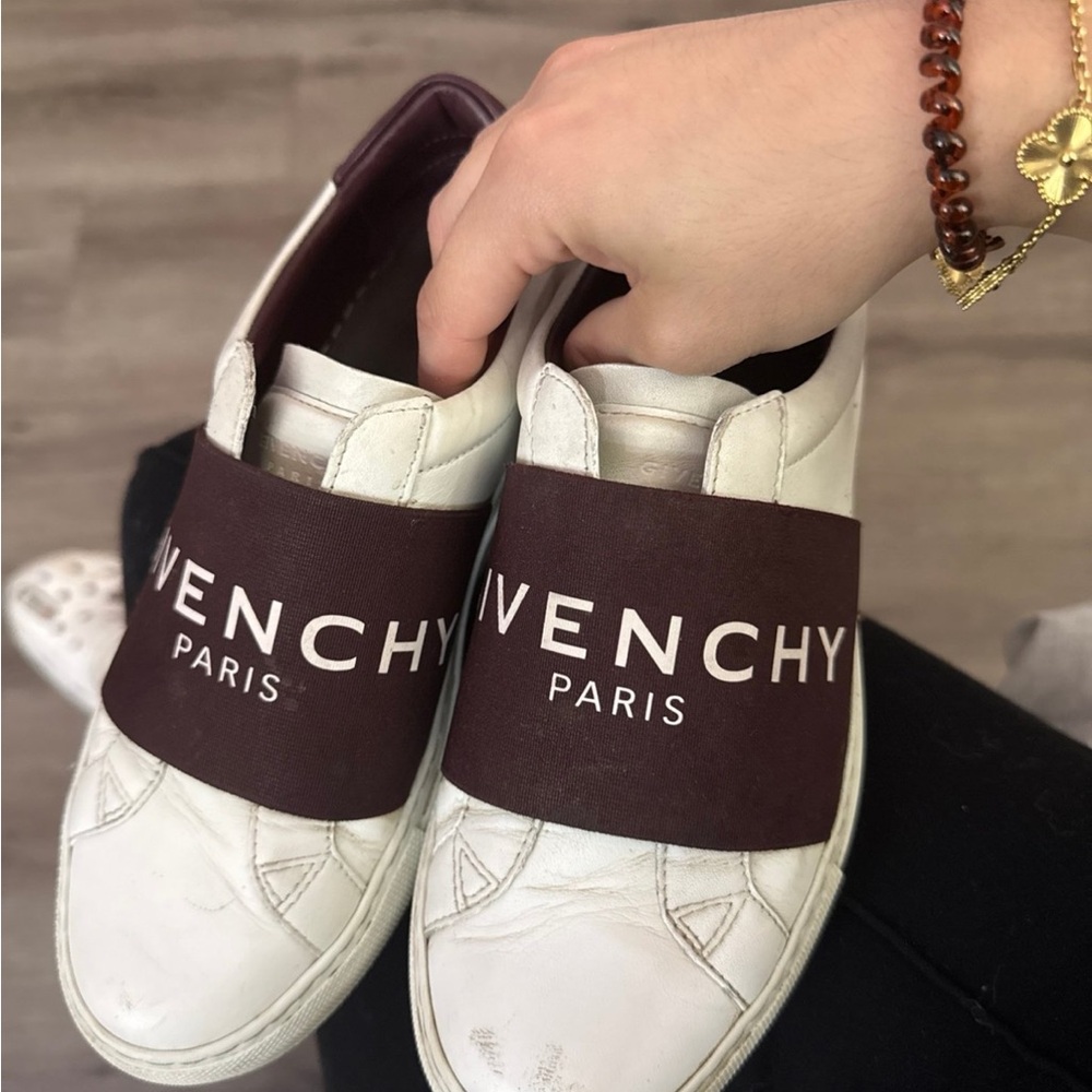 Givenchy women’s sneaker